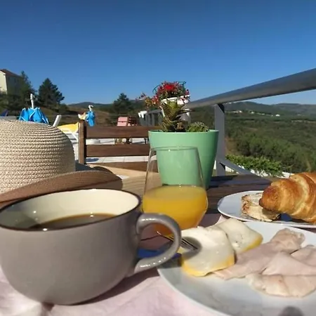 Vivenda Carvalhas Homestay Amiar