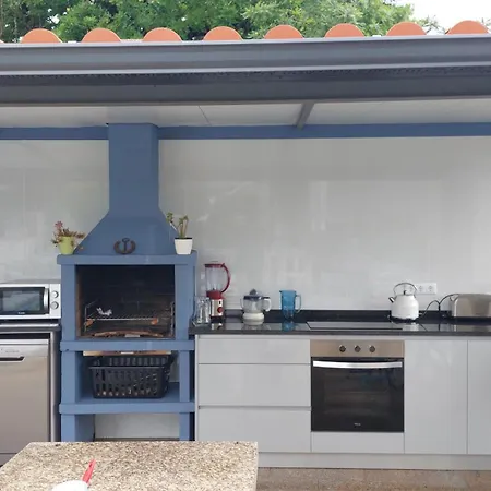 Vivenda Carvalhas Homestay Amiar